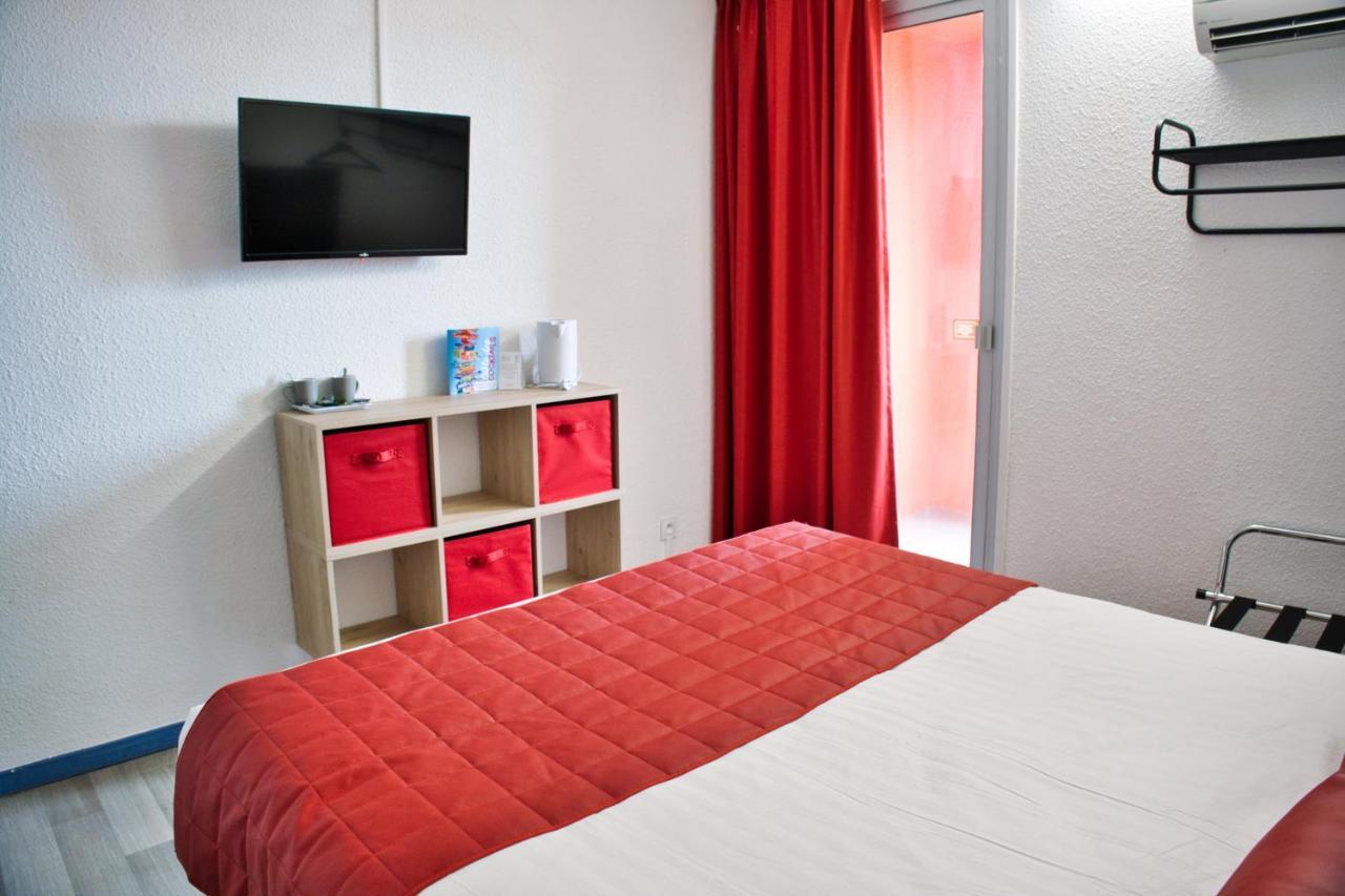 Cit'Hotel Des 2 Golfs Льокат Екстериор снимка