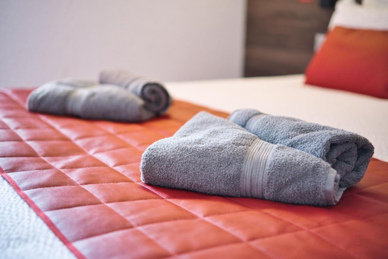 Cit'Hotel Des 2 Golfs Льокат Екстериор снимка
