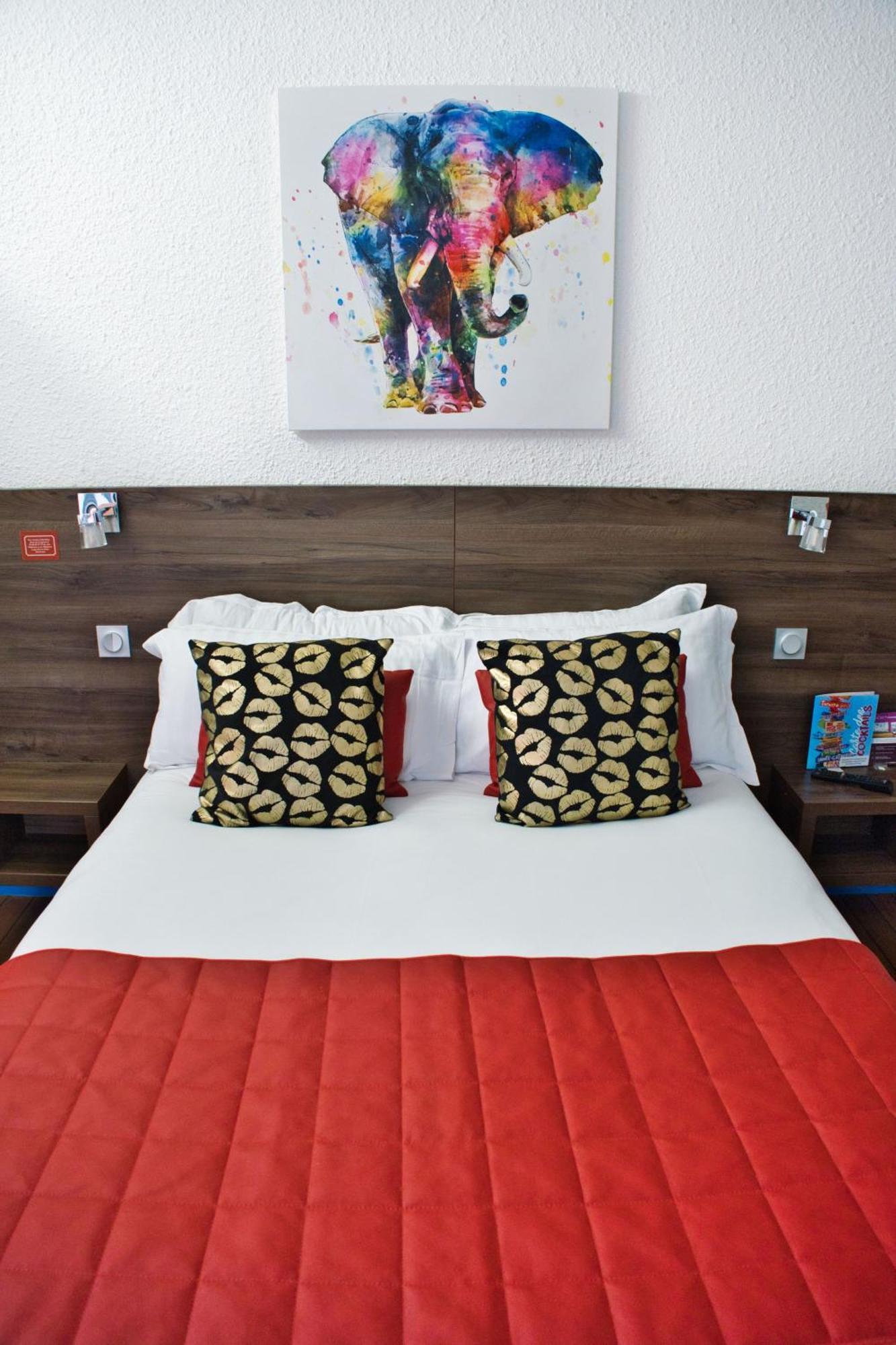 Cit'Hotel Des 2 Golfs Льокат Екстериор снимка