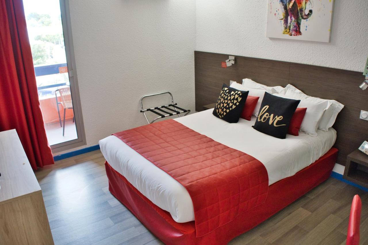 Cit'Hotel Des 2 Golfs Льокат Екстериор снимка