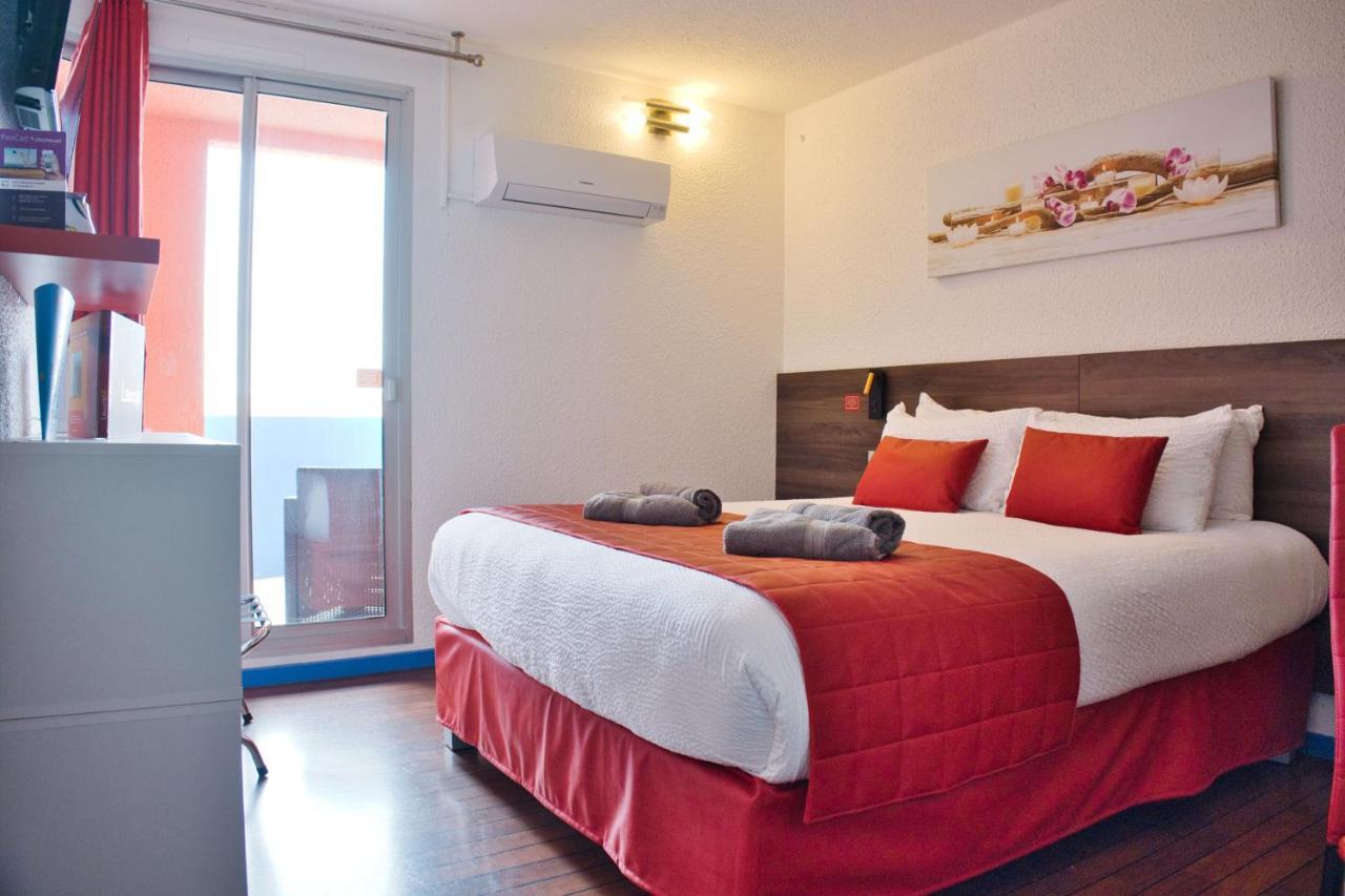 Cit'Hotel Des 2 Golfs Льокат Екстериор снимка