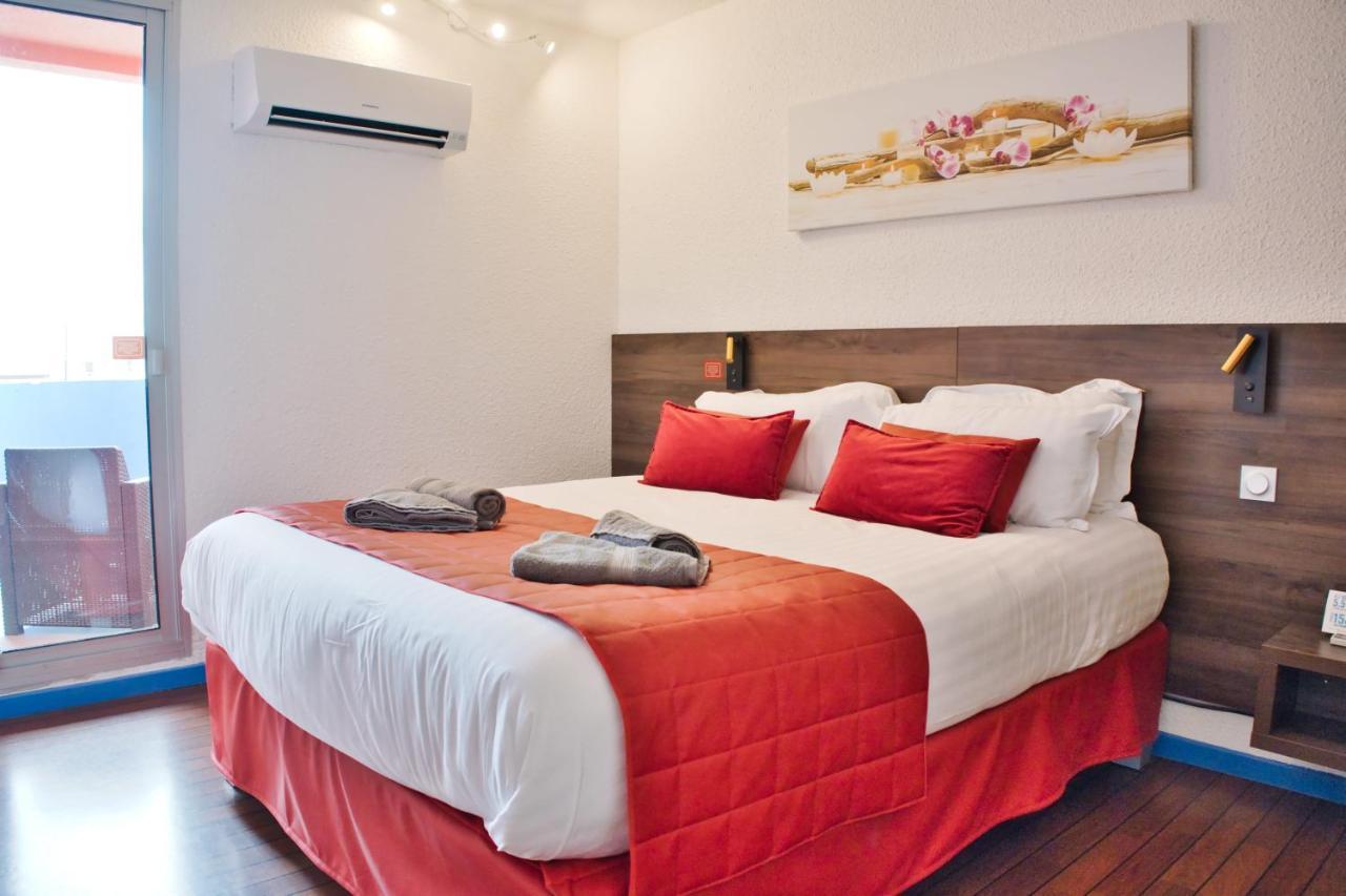 Cit'Hotel Des 2 Golfs Льокат Екстериор снимка