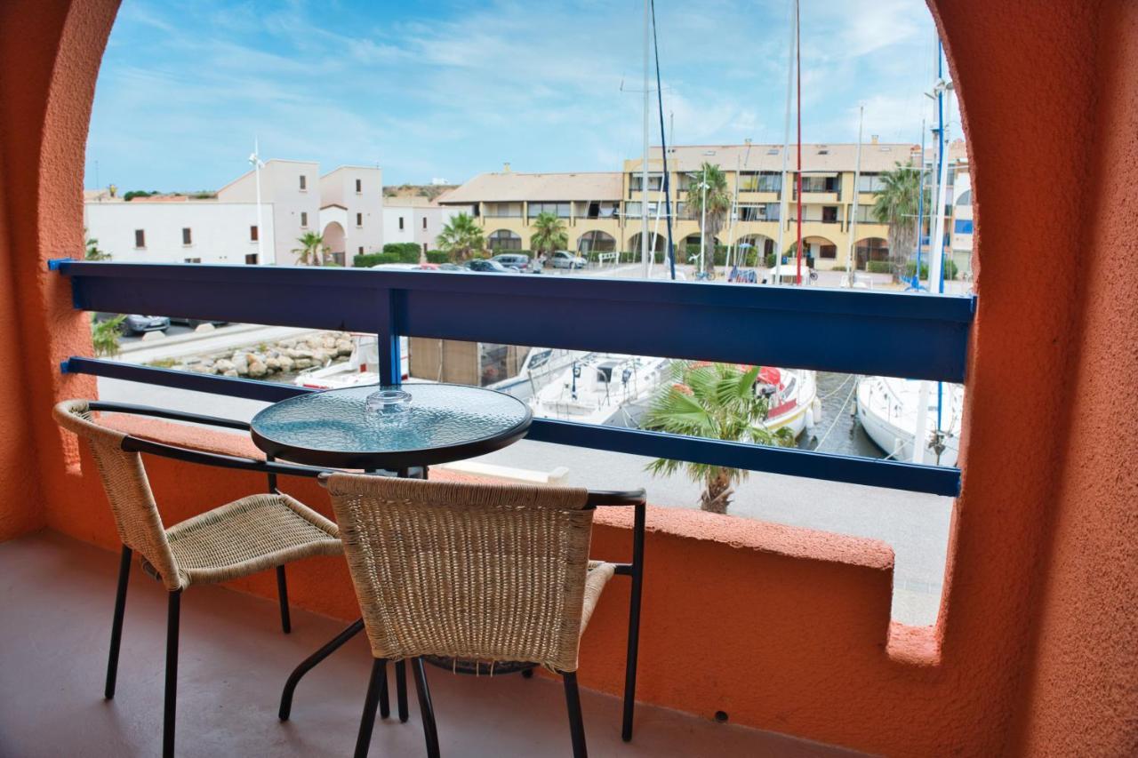 Cit'Hotel Des 2 Golfs Льокат Екстериор снимка
