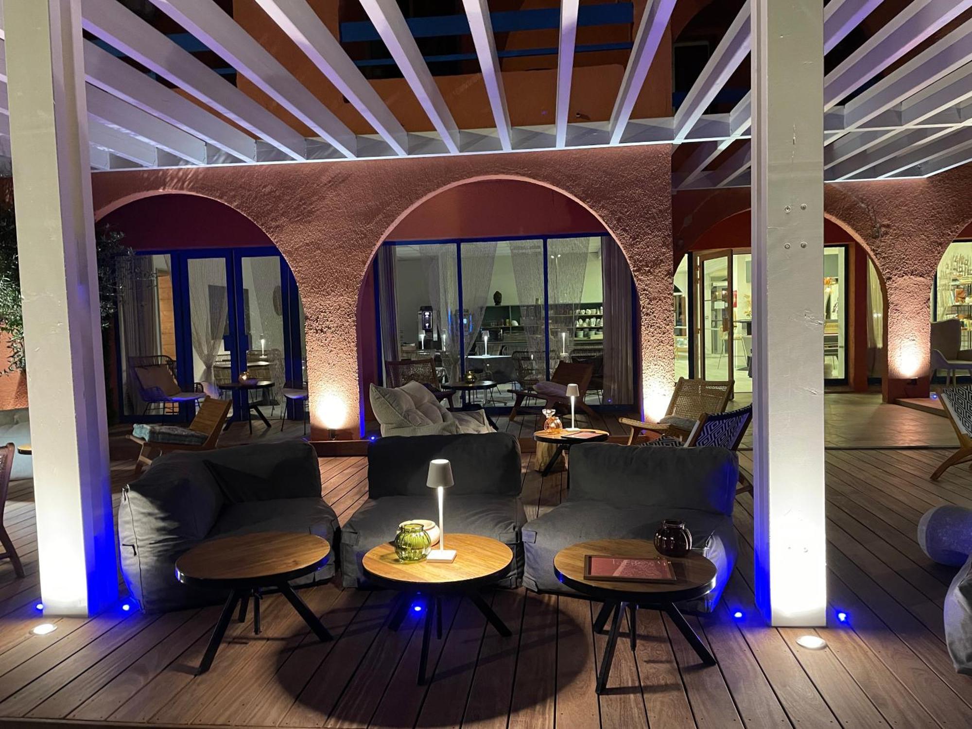 Cit'Hotel Des 2 Golfs Льокат Екстериор снимка