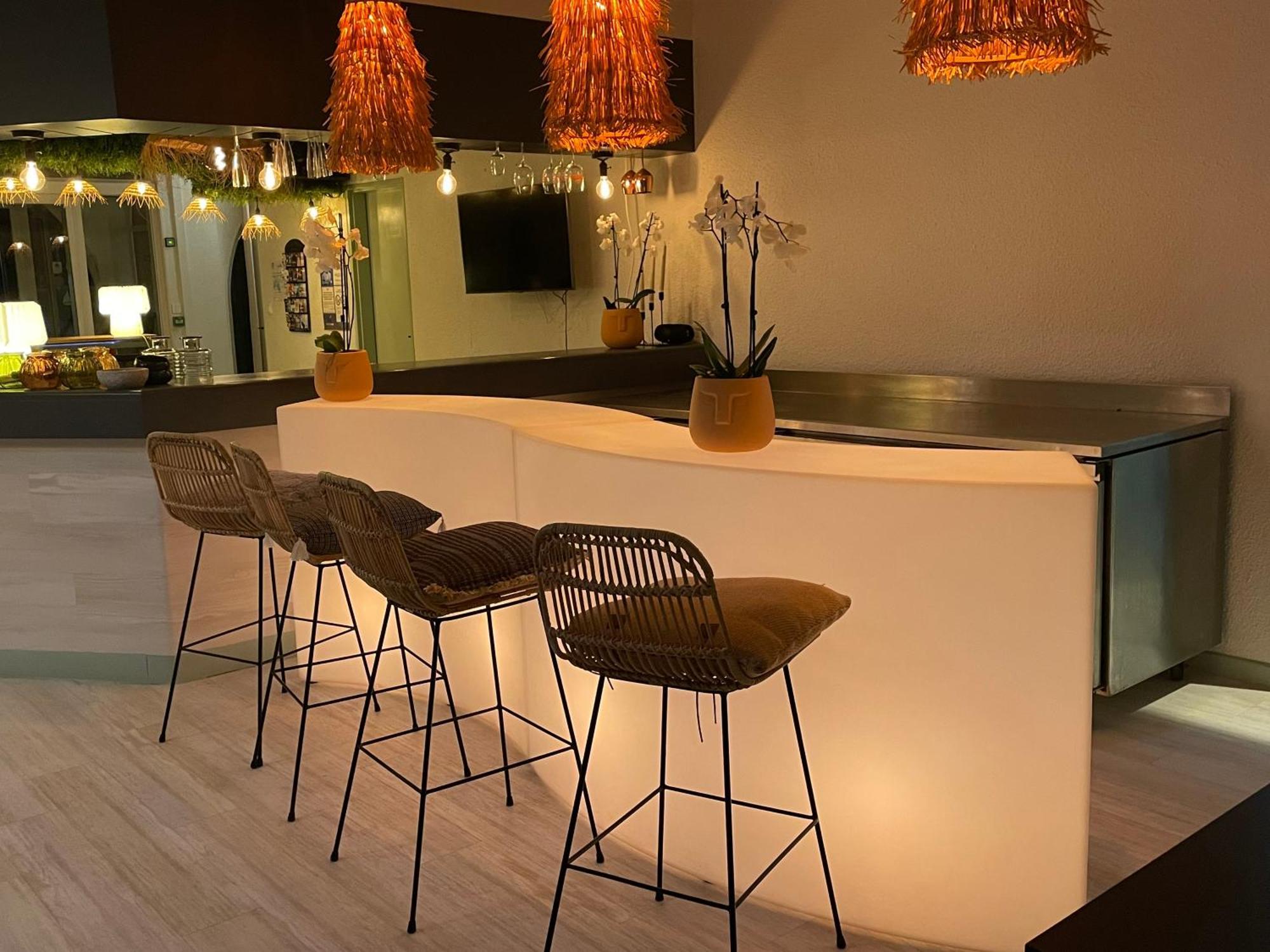 Cit'Hotel Des 2 Golfs Льокат Екстериор снимка